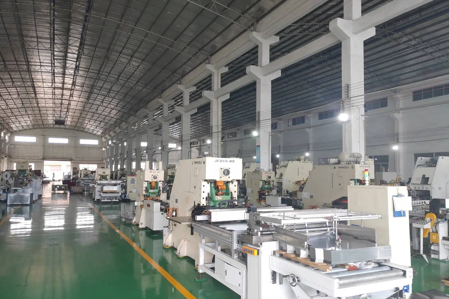 Automatic Adhesive Injection Machines for Can Lids